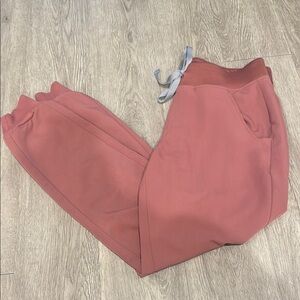 FIGS Zamora joggers 🚑